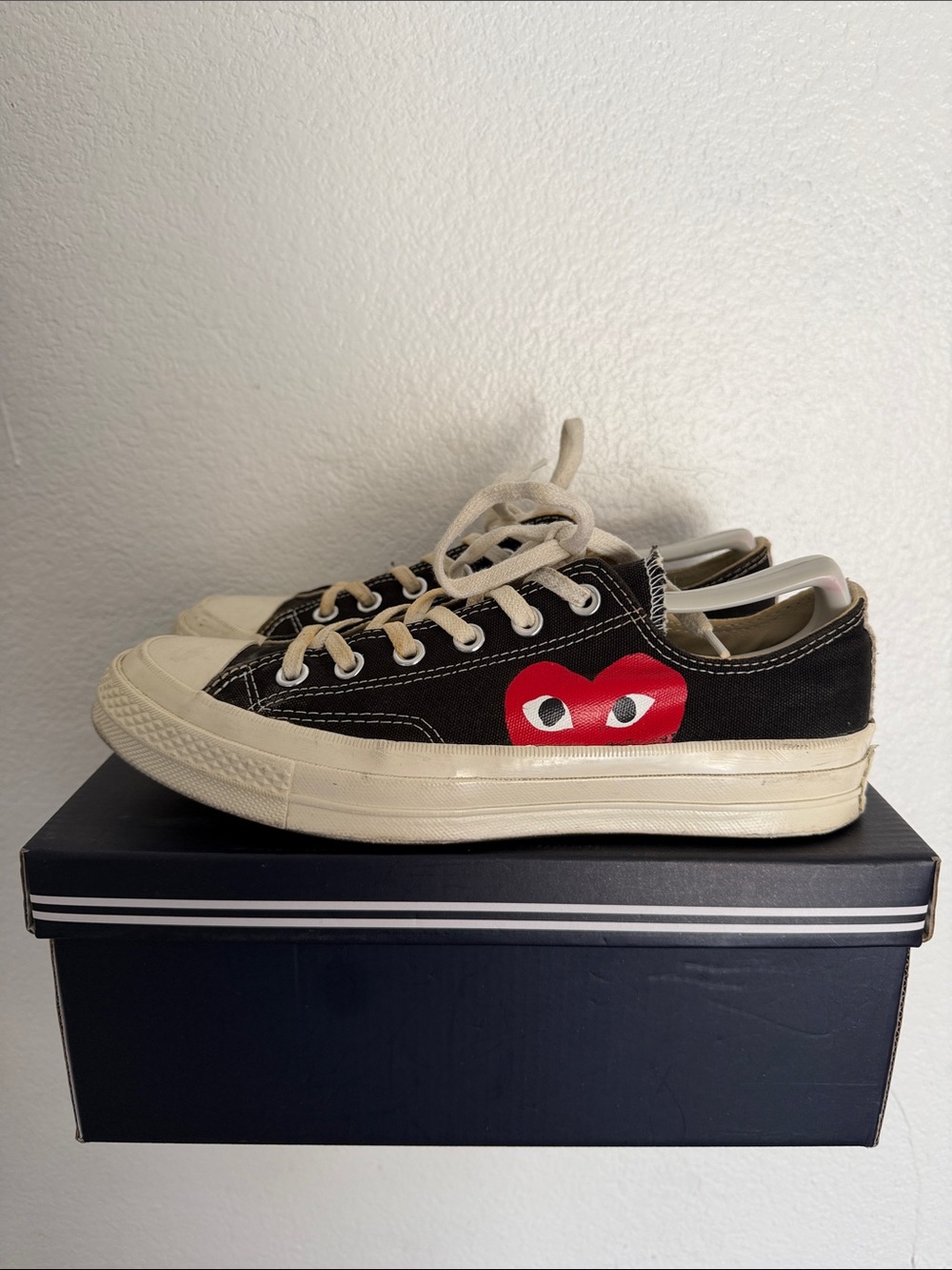 Comme des Garcons PLAY Black Canvas Sneakers with Red Heart. Men’Size 7/Women’s9